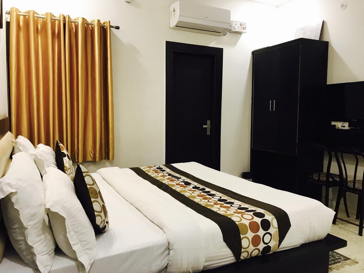 Hotel Aaradhya Residency Agra  Exterior foto