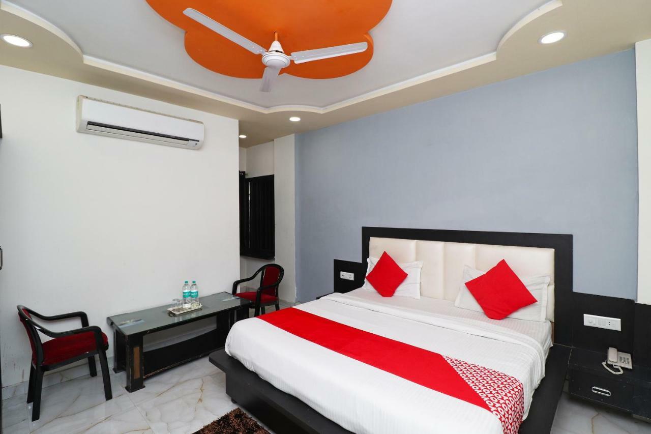 Hotel Aaradhya Residency Agra  Exterior foto